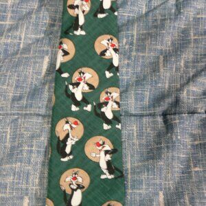 LOONEY TUNES SYLVESTER NECKTIE